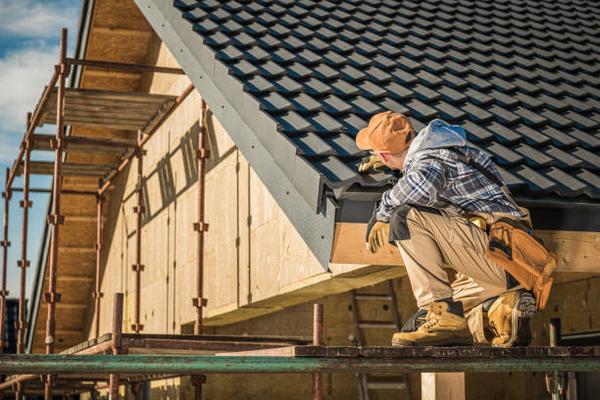 Residential Roofing Contractor Services in Bloomington: What to Expect